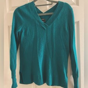 Halogen 100% Cashmere Sweater